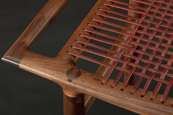 Silla · cuero en tiras